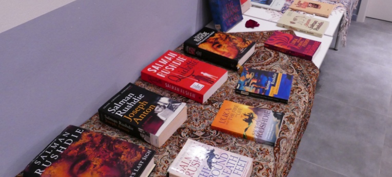 Eine Auswahl von Rushdies Büchern