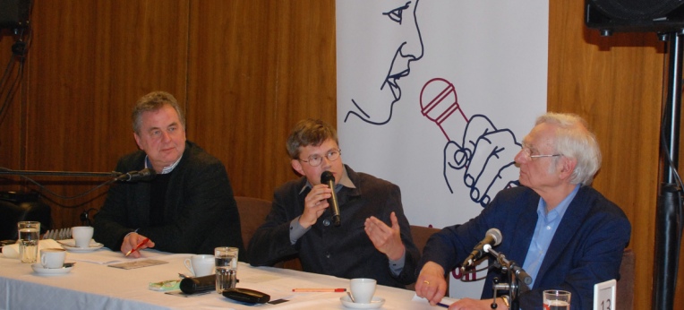 Frank Erbguth, Helmut Fink (Moderator), Dieter Birnbacher (v.r.n.l.)
