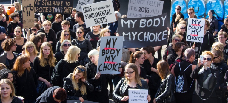 Proteste gegen die Verschärfung des Abtreibungsrechts in Polen