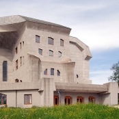 Das zweite Goetheanum in Dornach (1928 bis heute), Südansicht