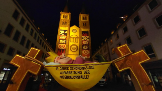 "Hängemattenbischof" in Würzburg