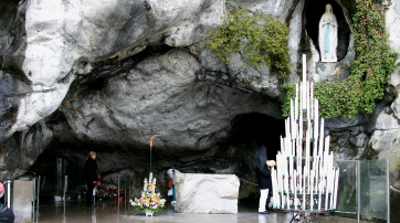 Grotte von Massabielle (Lourdes)