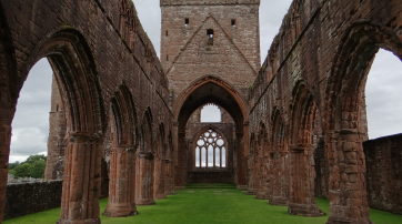 Kirchenruine in Schottland