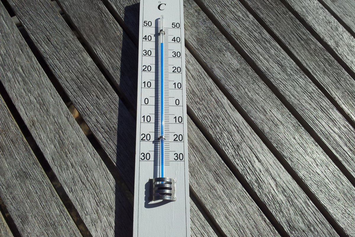 Das Thermometer zeigt fast 40 Grad