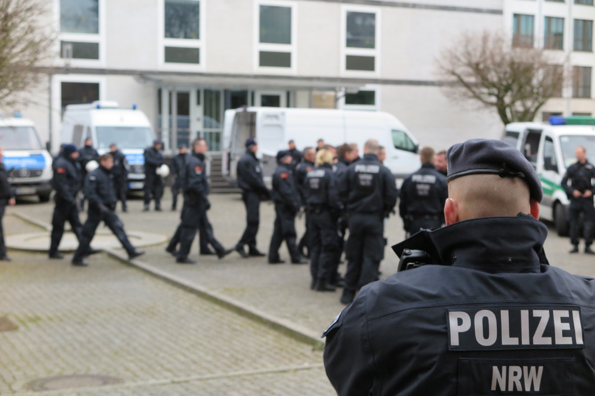 Polizei beim 1000 Kreuze Marsch Münster 2016
