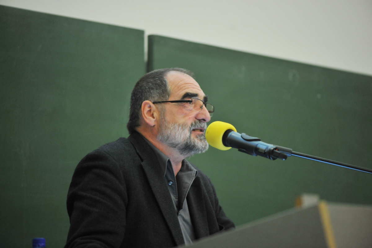 Prof. Dr. Robert Roßbruch