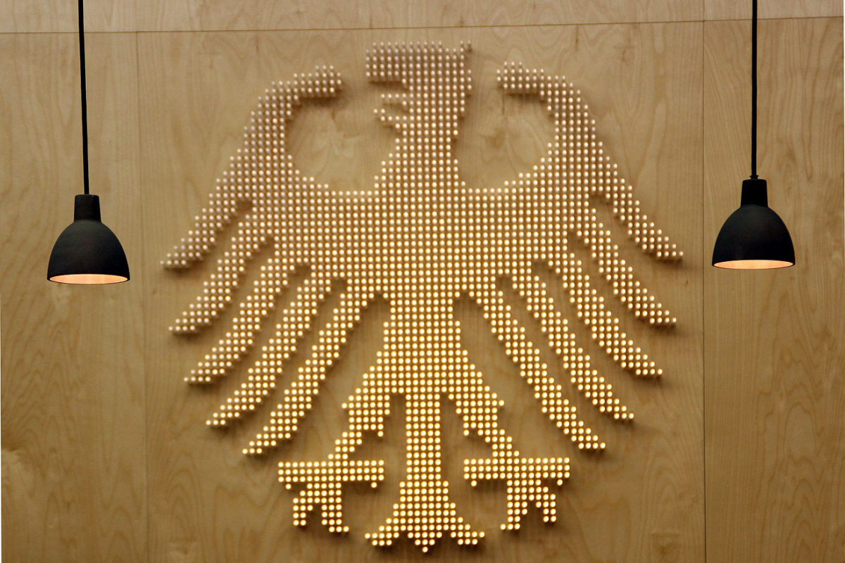 Bundesadler im Bundesverfassungsgericht