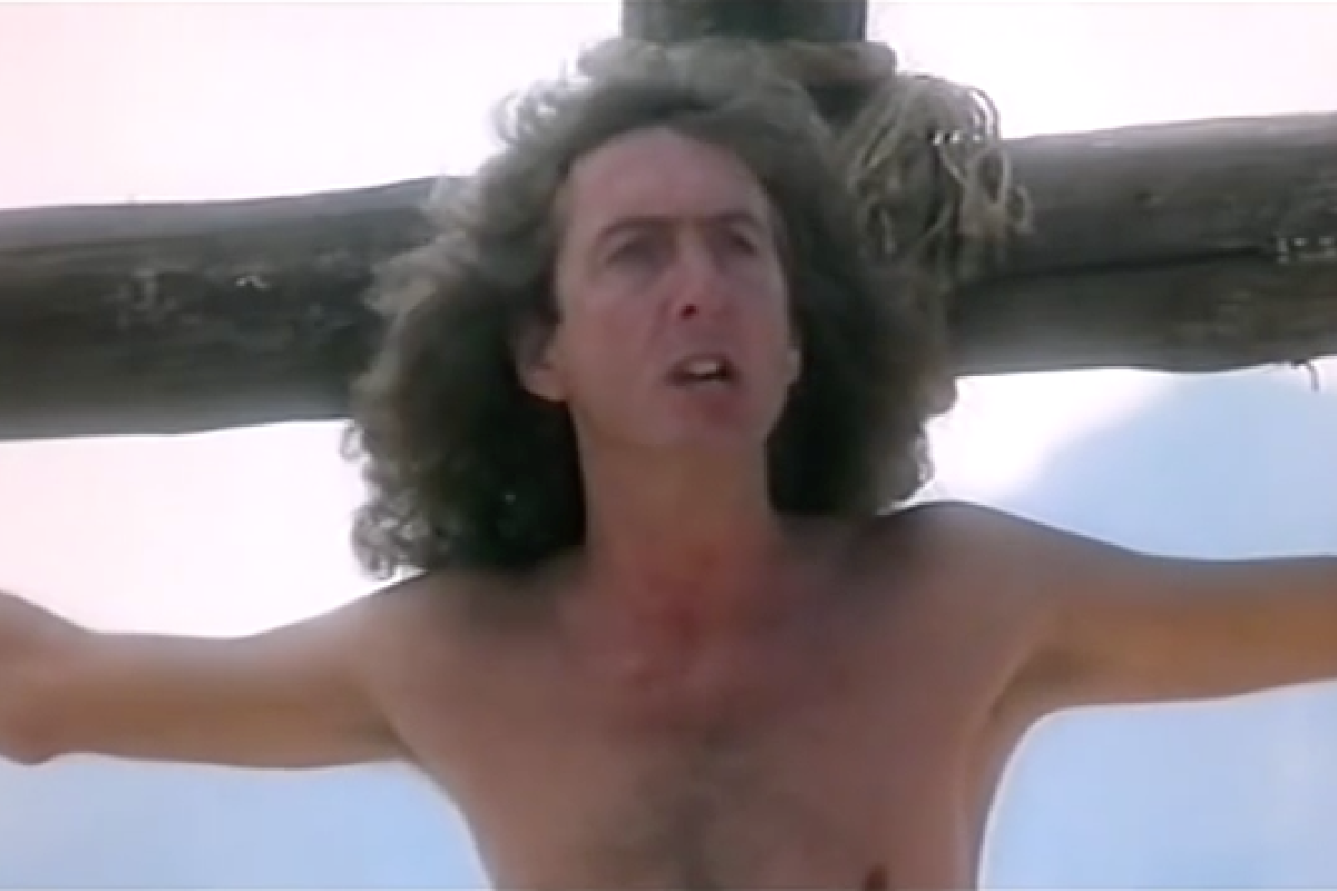 Screenshot YouTube-Video "Always Look On The Bright Side Of Life" aus dem Film "Das Leben des Brian"