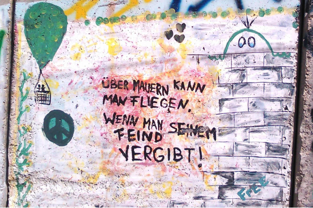 Auch deutsche Besucher haben sich auf der Mauer zwischen Israel und Westbank verewigt