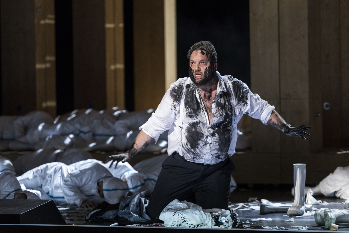 Chor, Mirko Roschkowski (Énée)