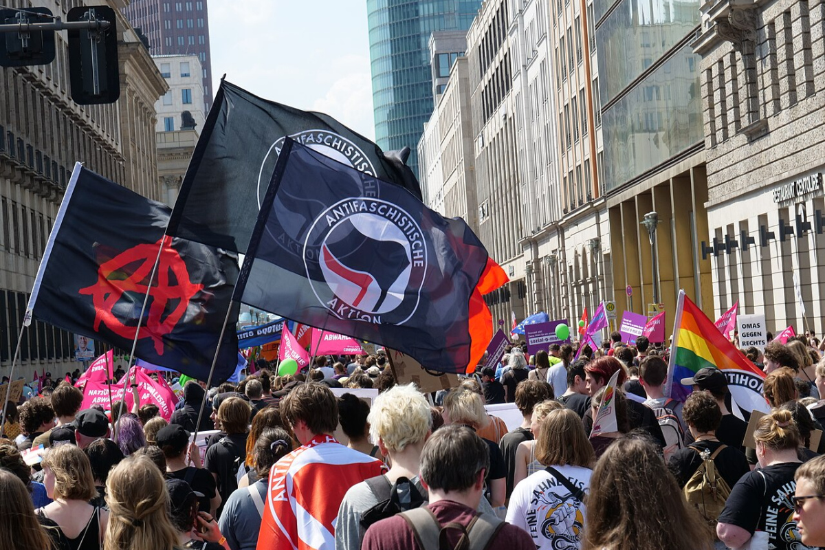 Antifablock auf einer Demonstration in Berlin