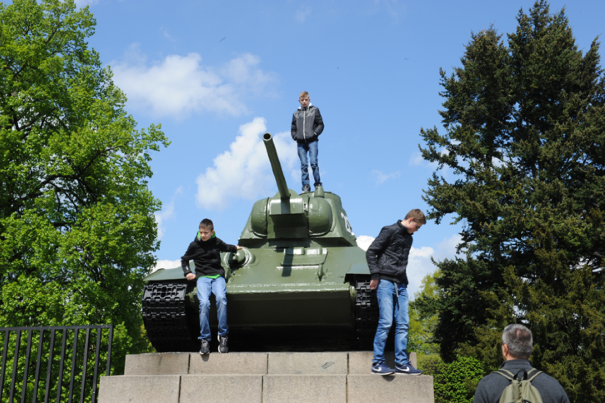 Am sowjetischen Ehrenmal