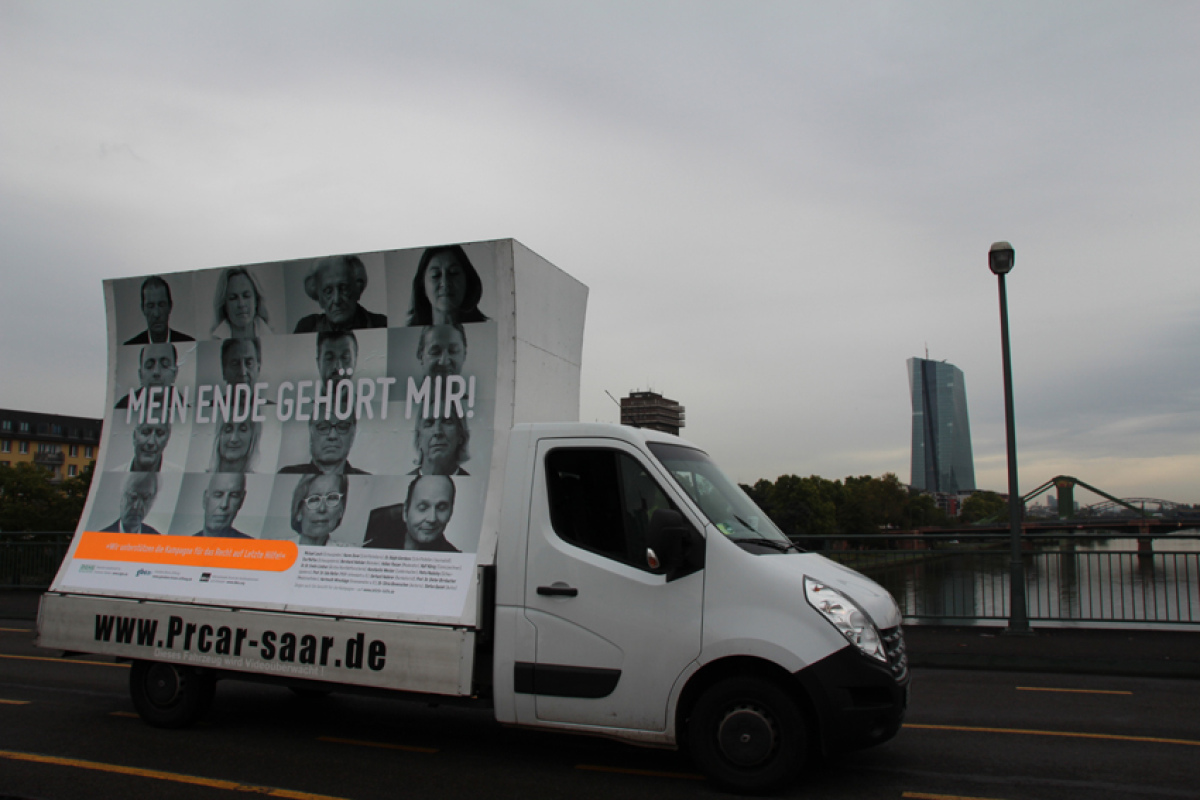 Kampagnen-Car in Frankfurt/M.