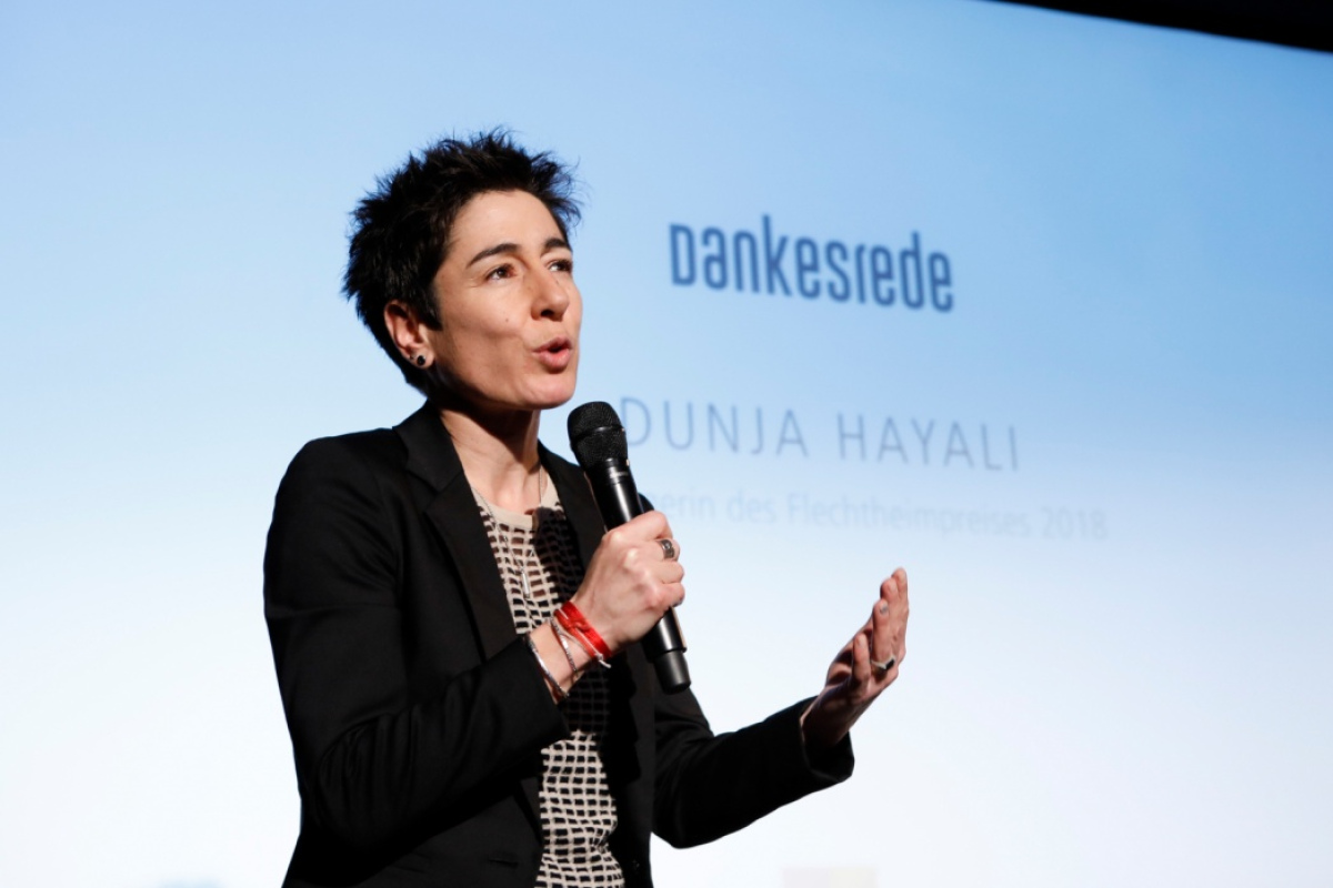 Die Journalistin und Fernsehmoderatorin Dunja Hayali bei der Verleihung des Flechtheimpreises für Demokratie und Menschenrechte 2018.