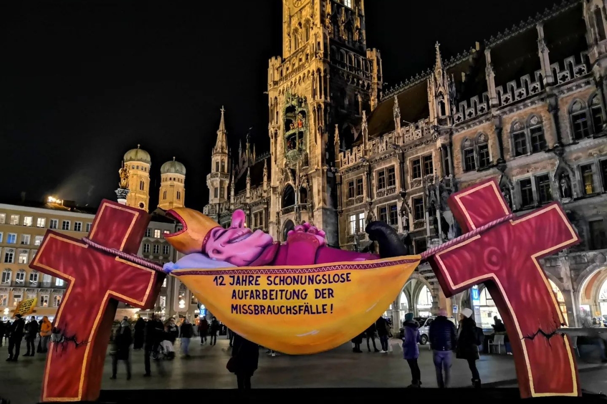 Der "Hängemattenbischof" auf dem Marienplatz