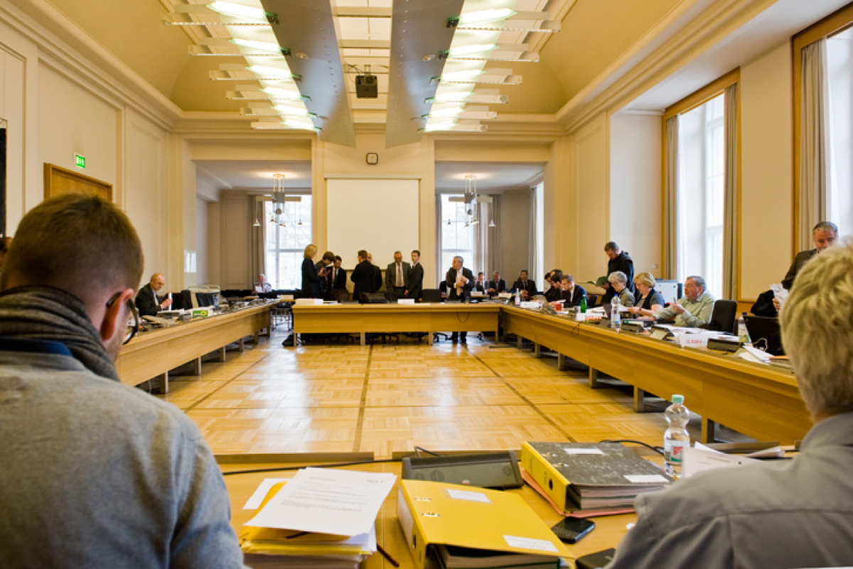 Das Abgeordnetenhaus von Berlin - mit dem  Hauptausschuss vor Sitzungsbeginn 