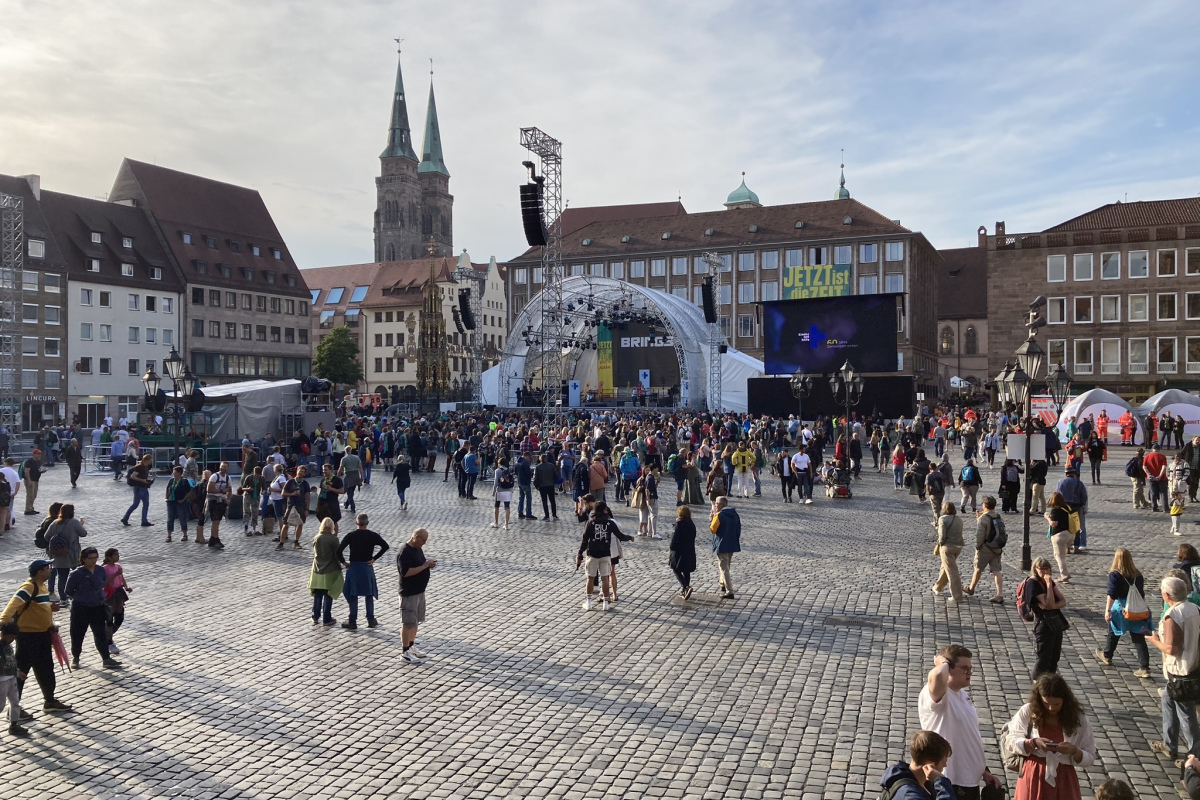 Wenige Besucher auch auf dem Nürnberger Hauptmarkt