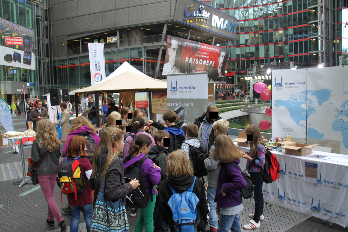 Infostand von "Islamic Relief Deutschland"
