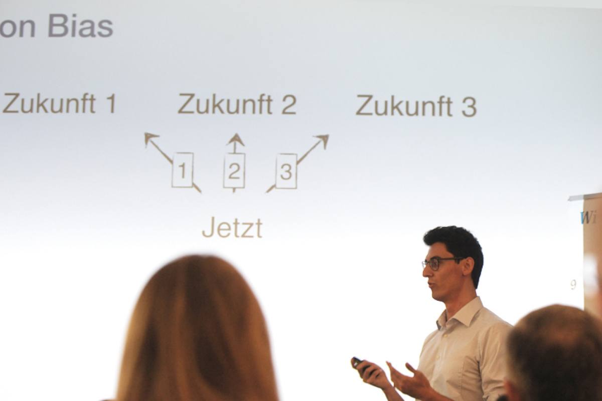 Max Kocher beim Vortrag