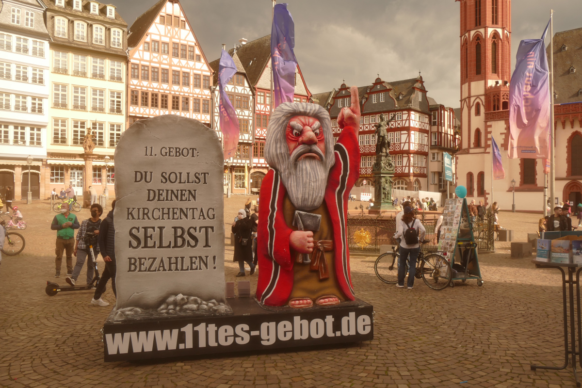 "Moses" verkündete des "11. Gebot"