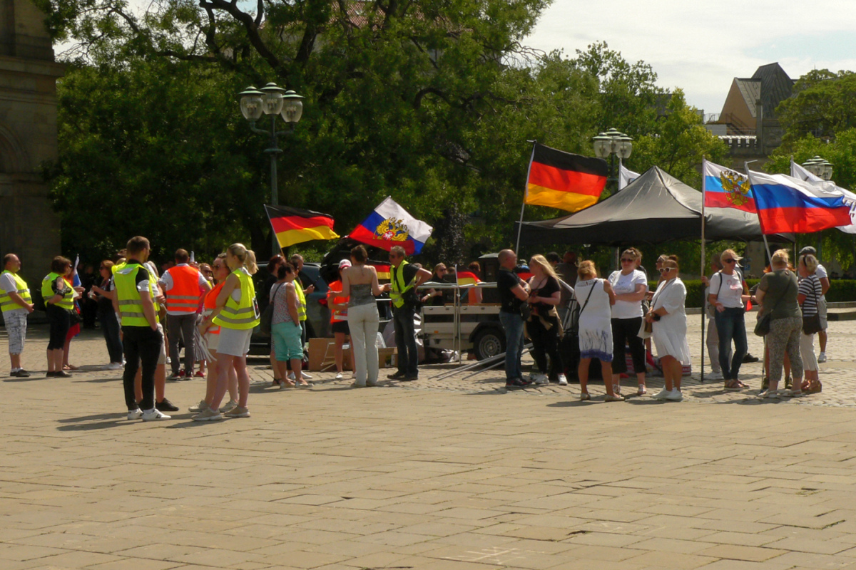 Pro-russische Demonstration auf dem Opernplatz in Hannover