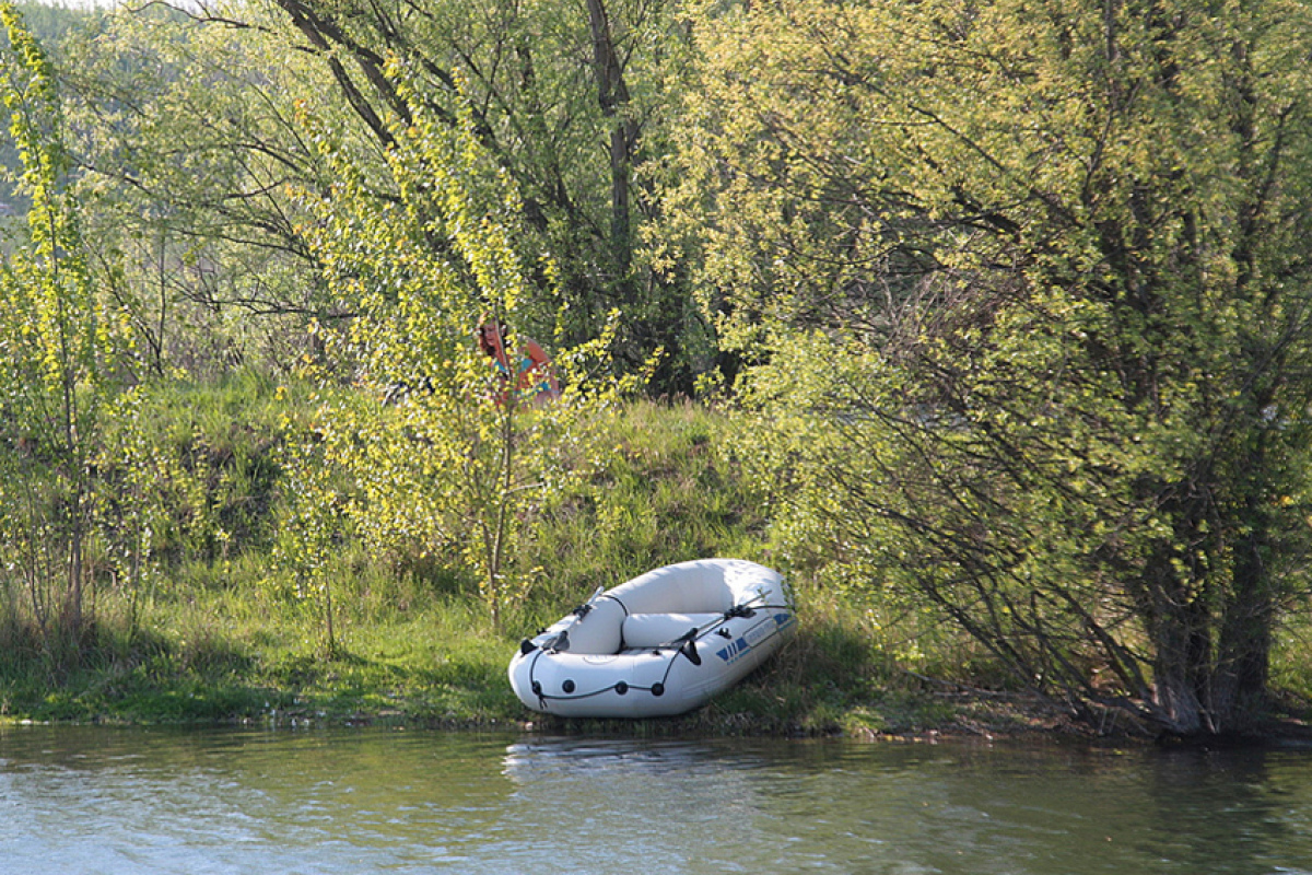 gestrandetes Schlauchboot