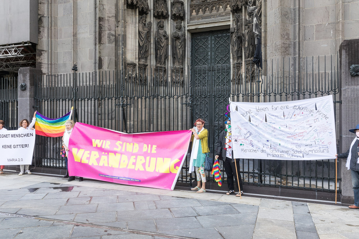 Demonstration von "Maria 2.0"