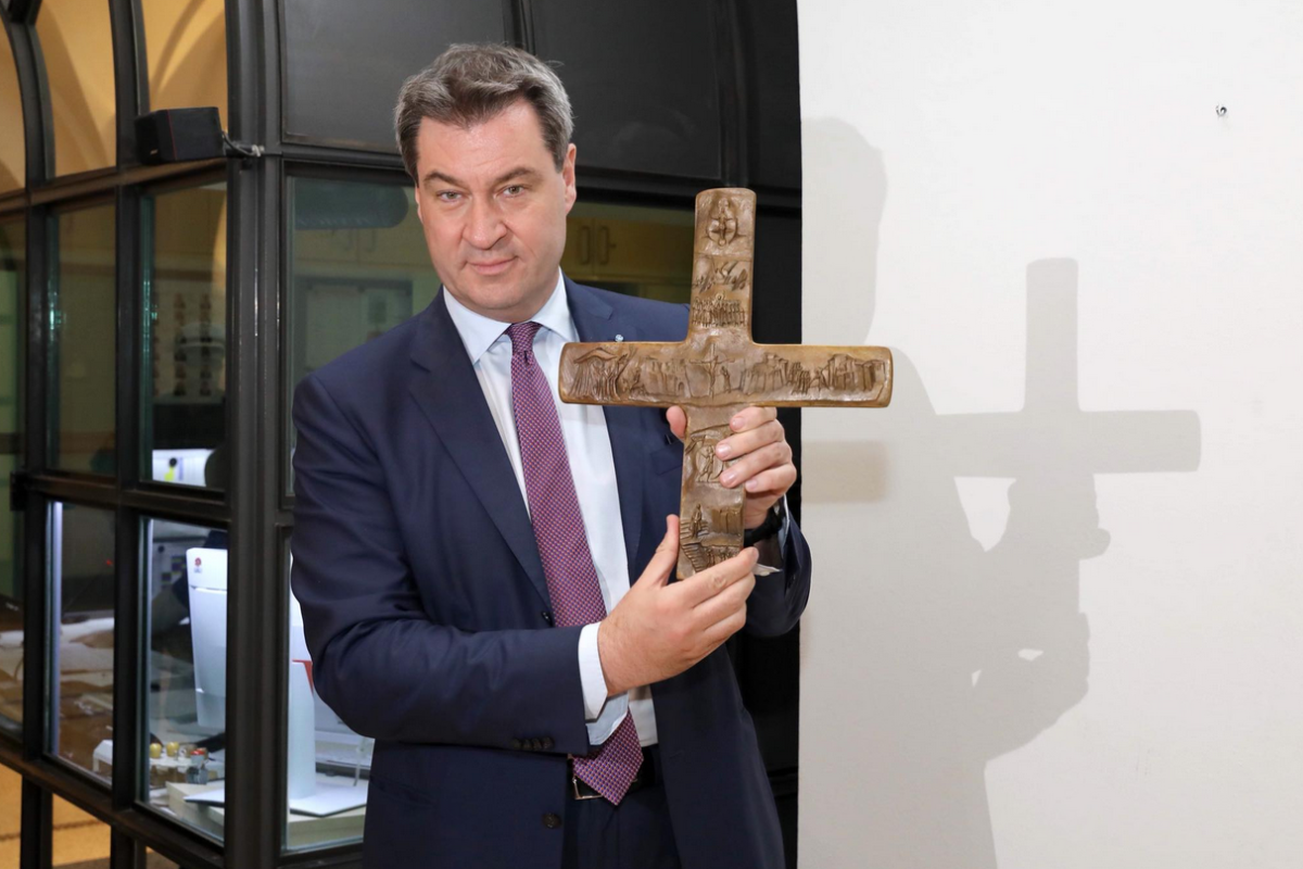 Söder mit Kreuz