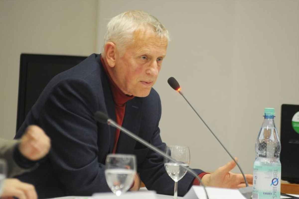 Uwe-Christian Arnold