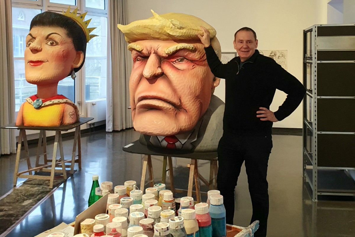 Jacques Tilly in der Ausstellung