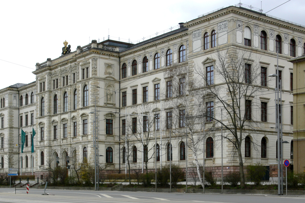 Hauptgebäude der TU Chemnitz