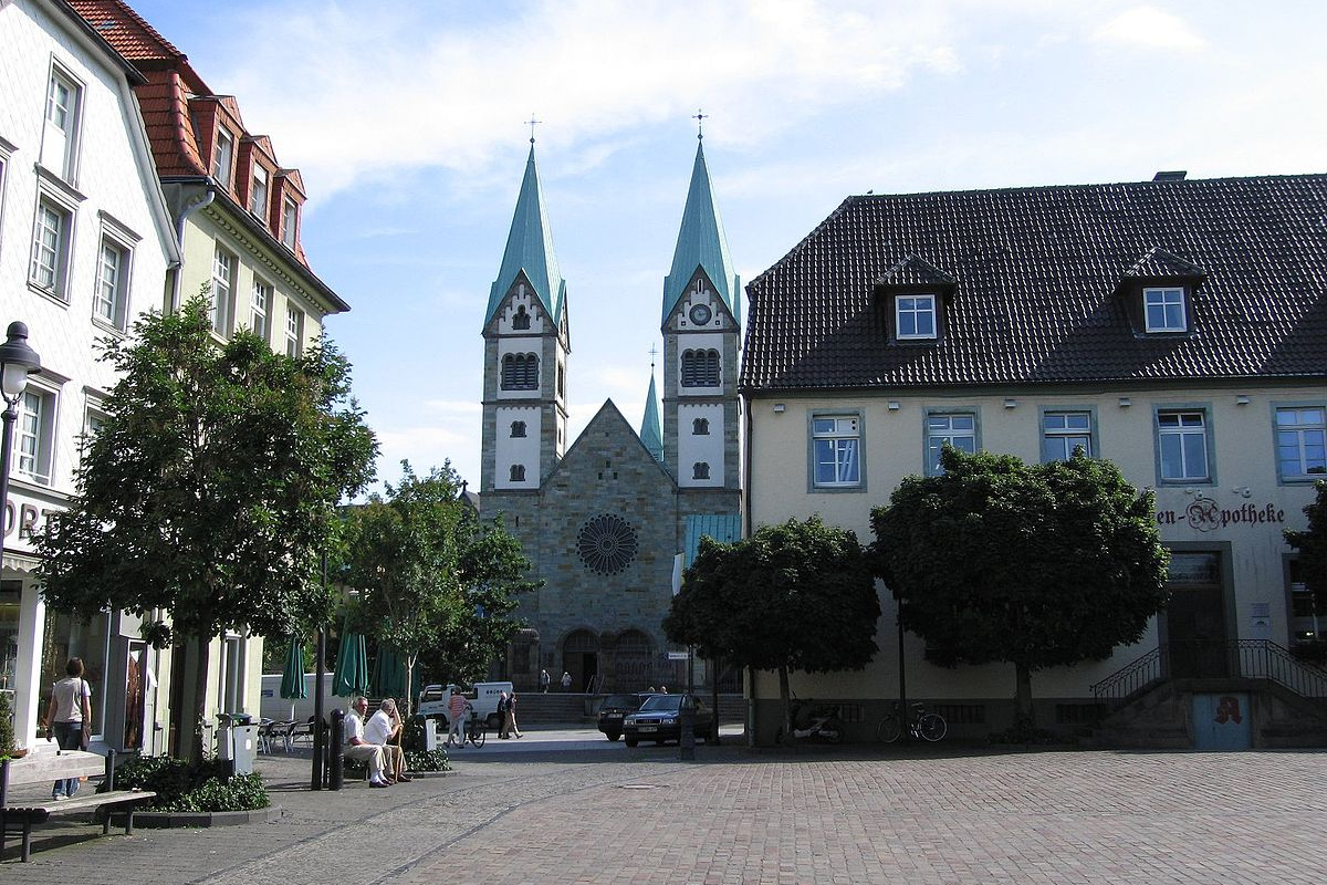 Marktplatz mit Wallfahrtsbasilika