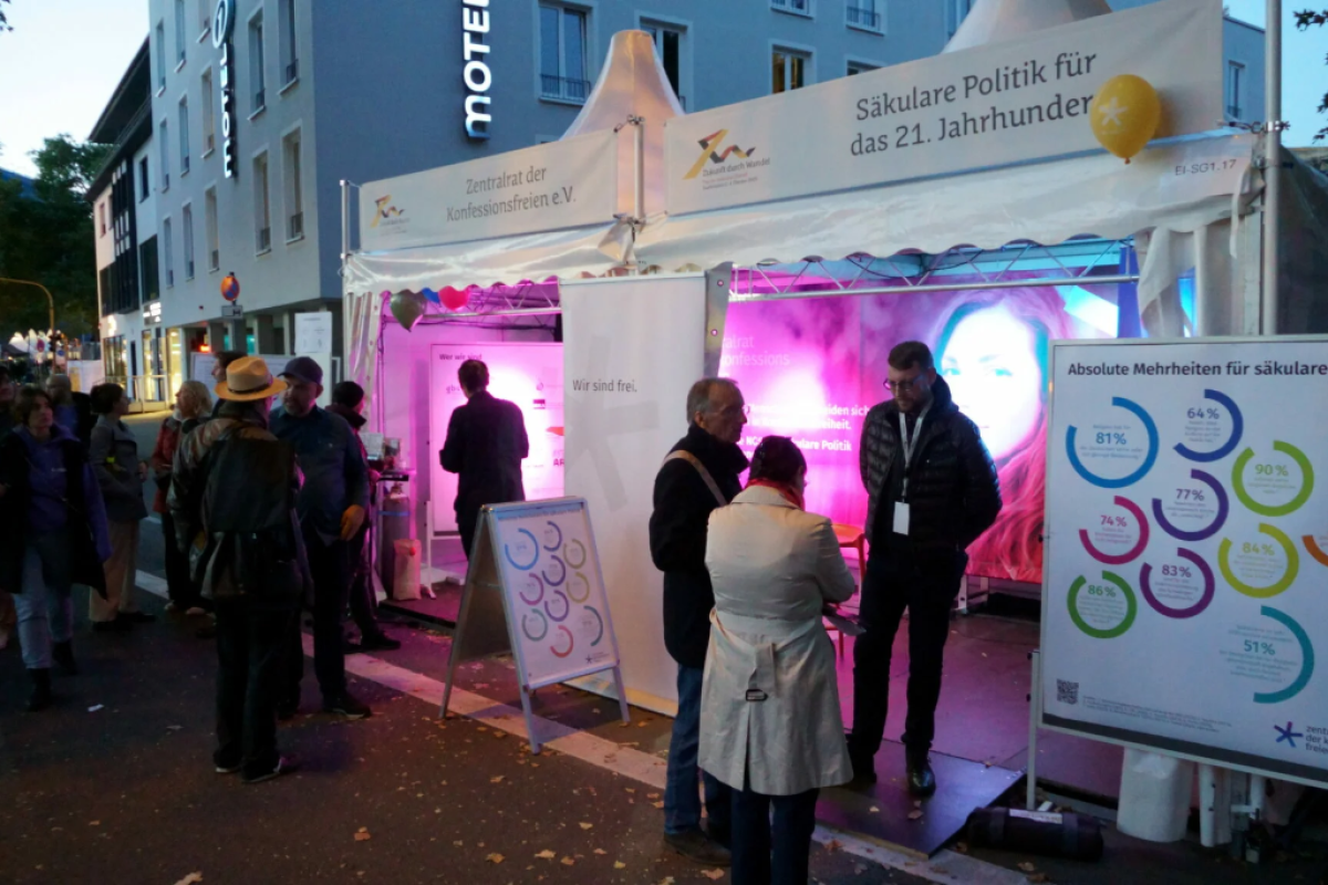 Stand des Zentralrats der Konfessionsfreien