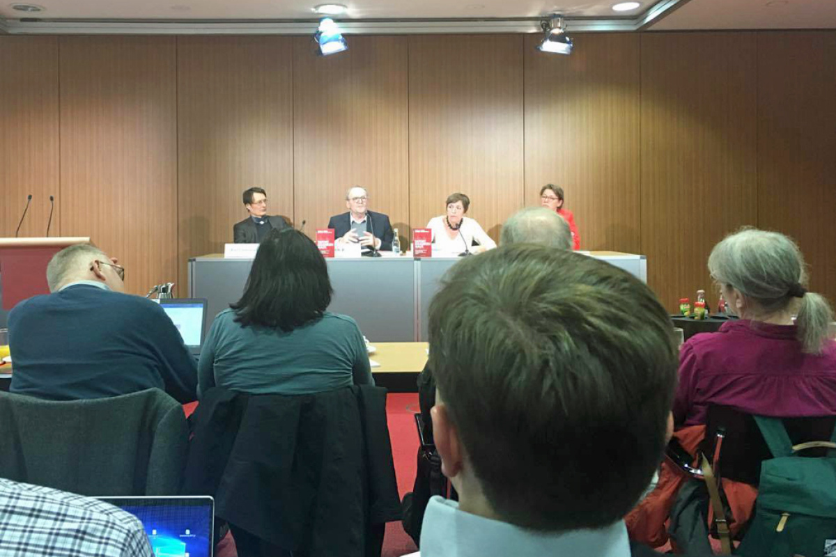 Pressekonferenz zur Buchvorstellung